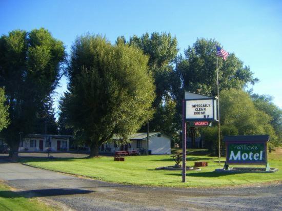 The Willows Motel Wilbur Esterno foto